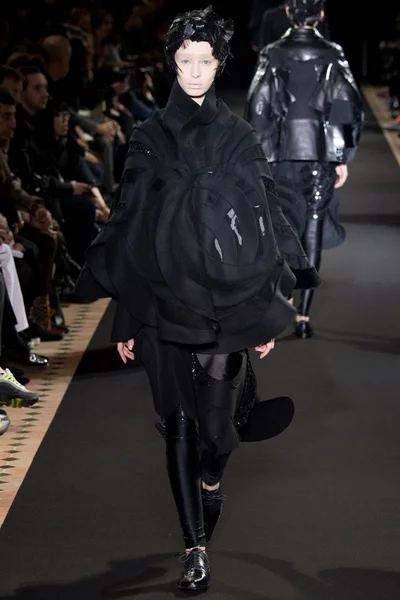 Look 17